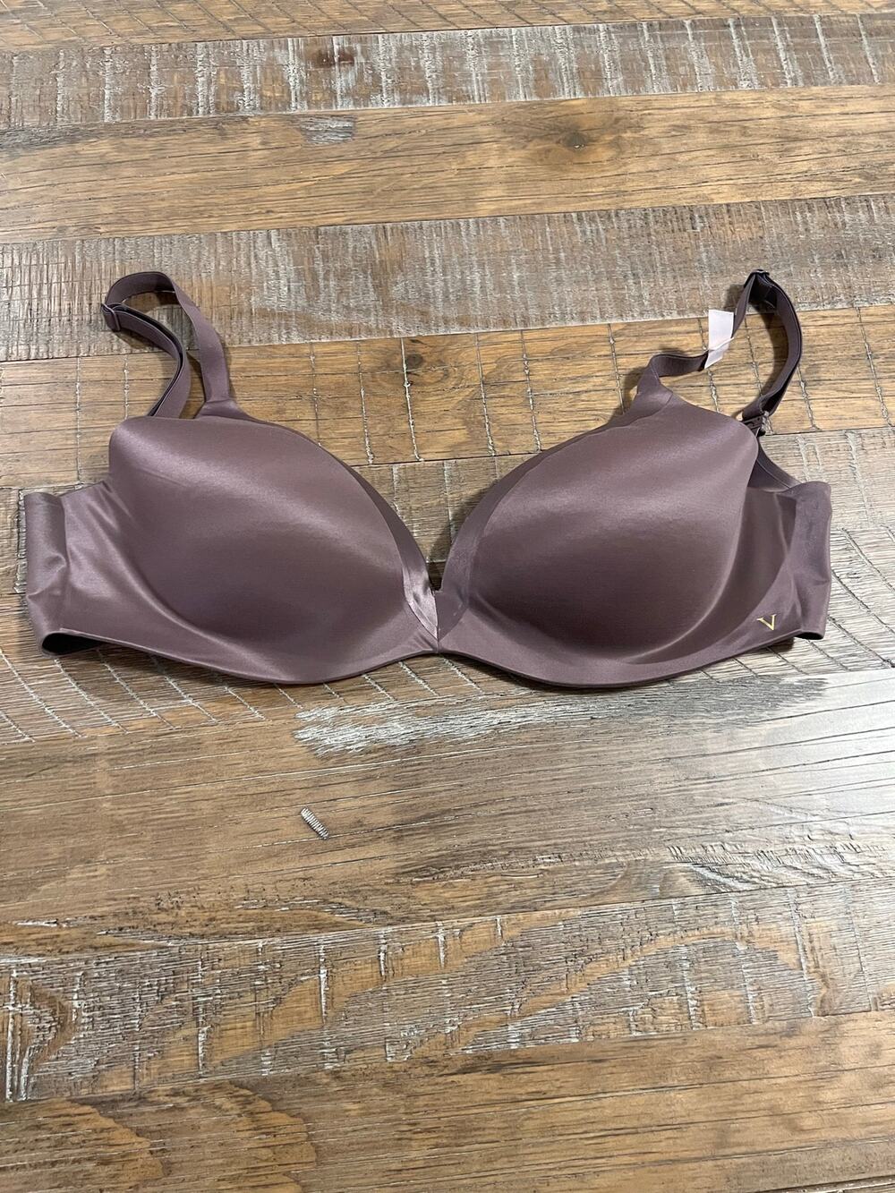 Victoria’s Secret Wireless Lined Semi Demi 34DD Convertible Adjustable Straps